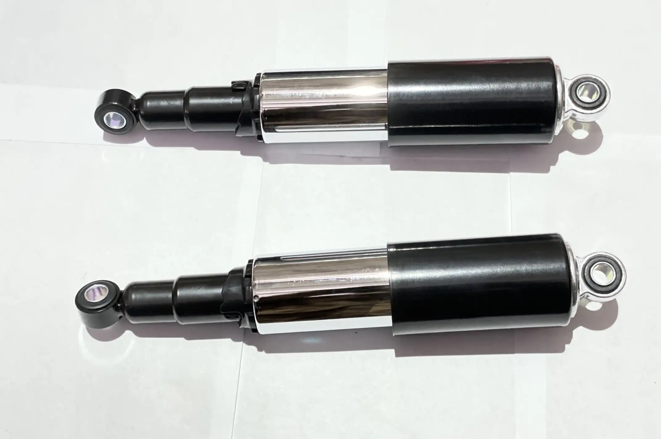 Амортизаторы (пара)   ЯВА   320mm, регулируемые, закрытые, черные   NDT
