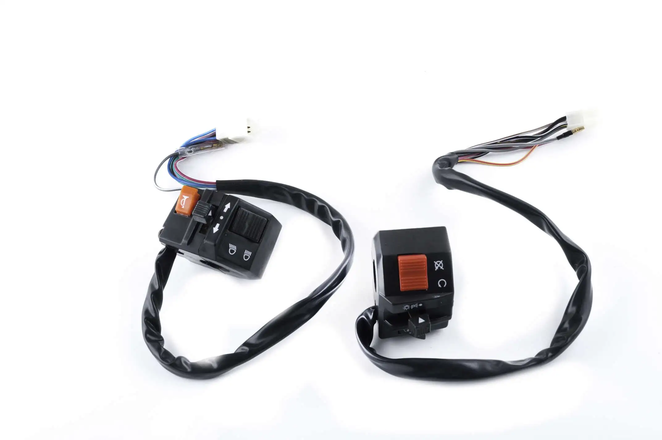 Блоки кнопок руля (пара)   Zongshen SPARK R6   (черные)   XVP