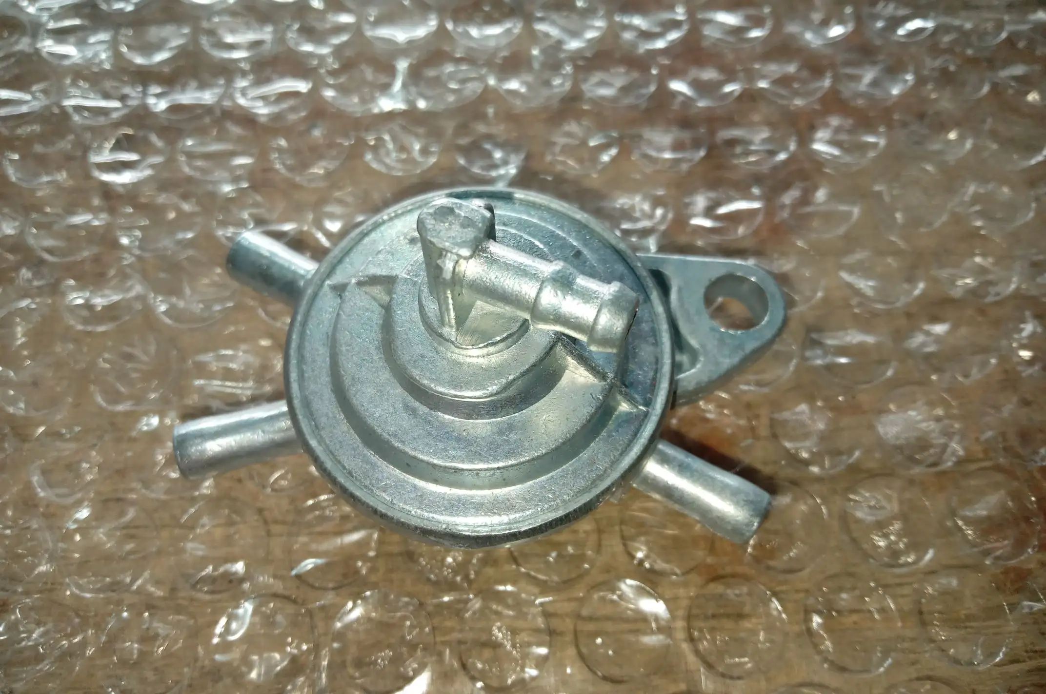 Кран вакуумный 4T GY6 50/125 (4 выхода) ZUMBA