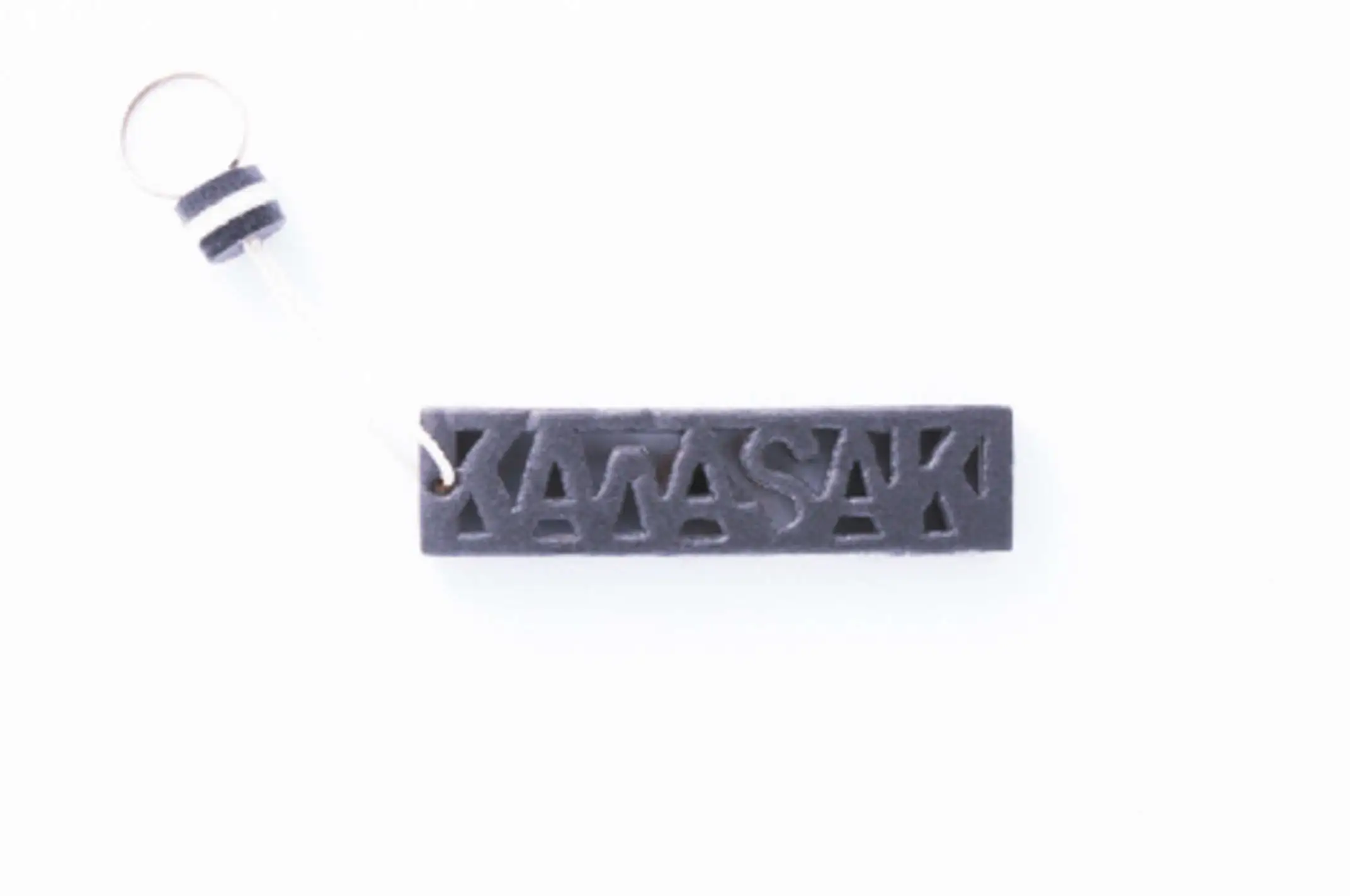Брелок каучук   (серо-белый)   KAWASAKI   AS