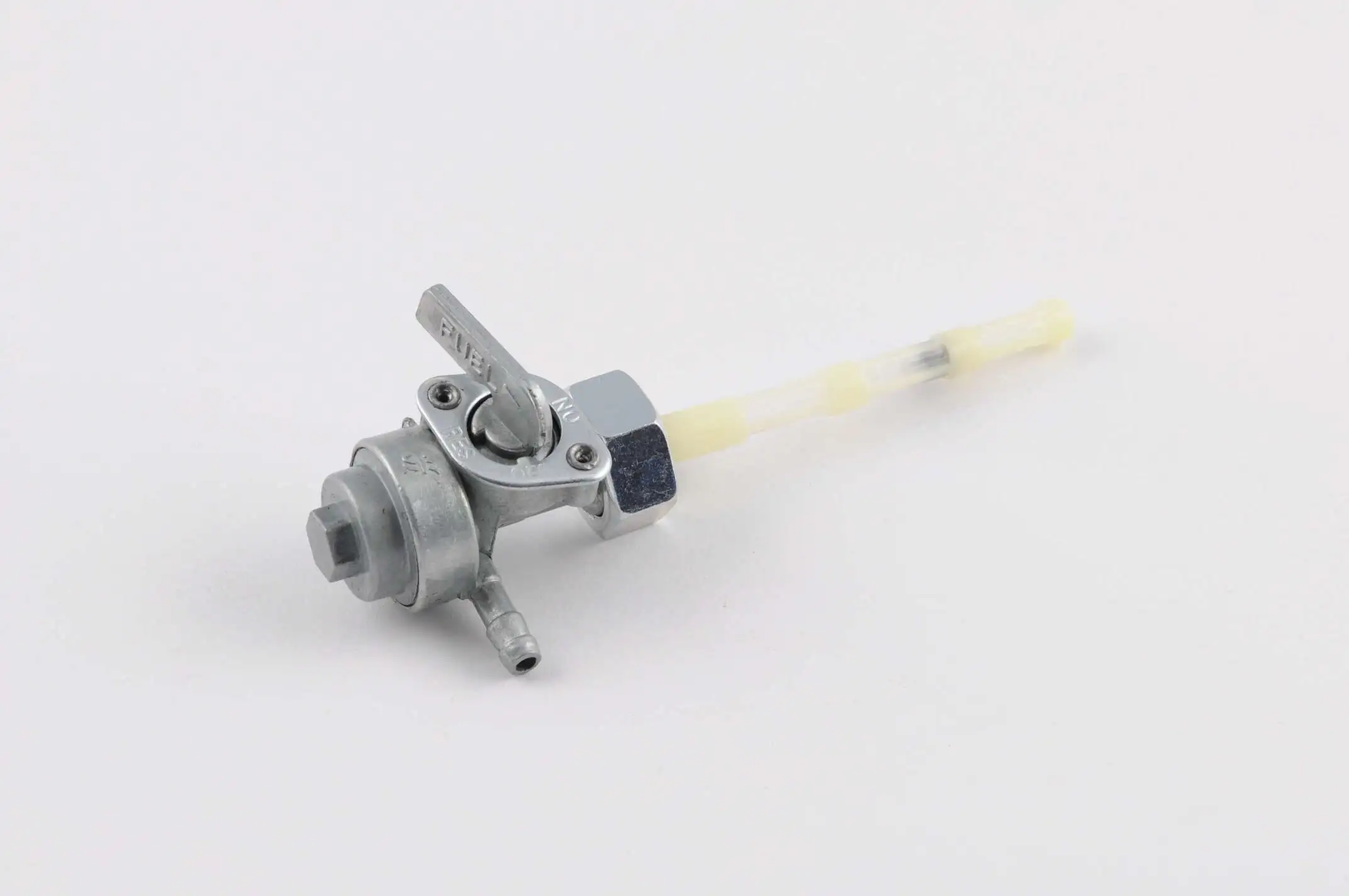 Кран топливный бензогенератора (гайка Ø18mm, штуцер 90*, резерв) MANLE