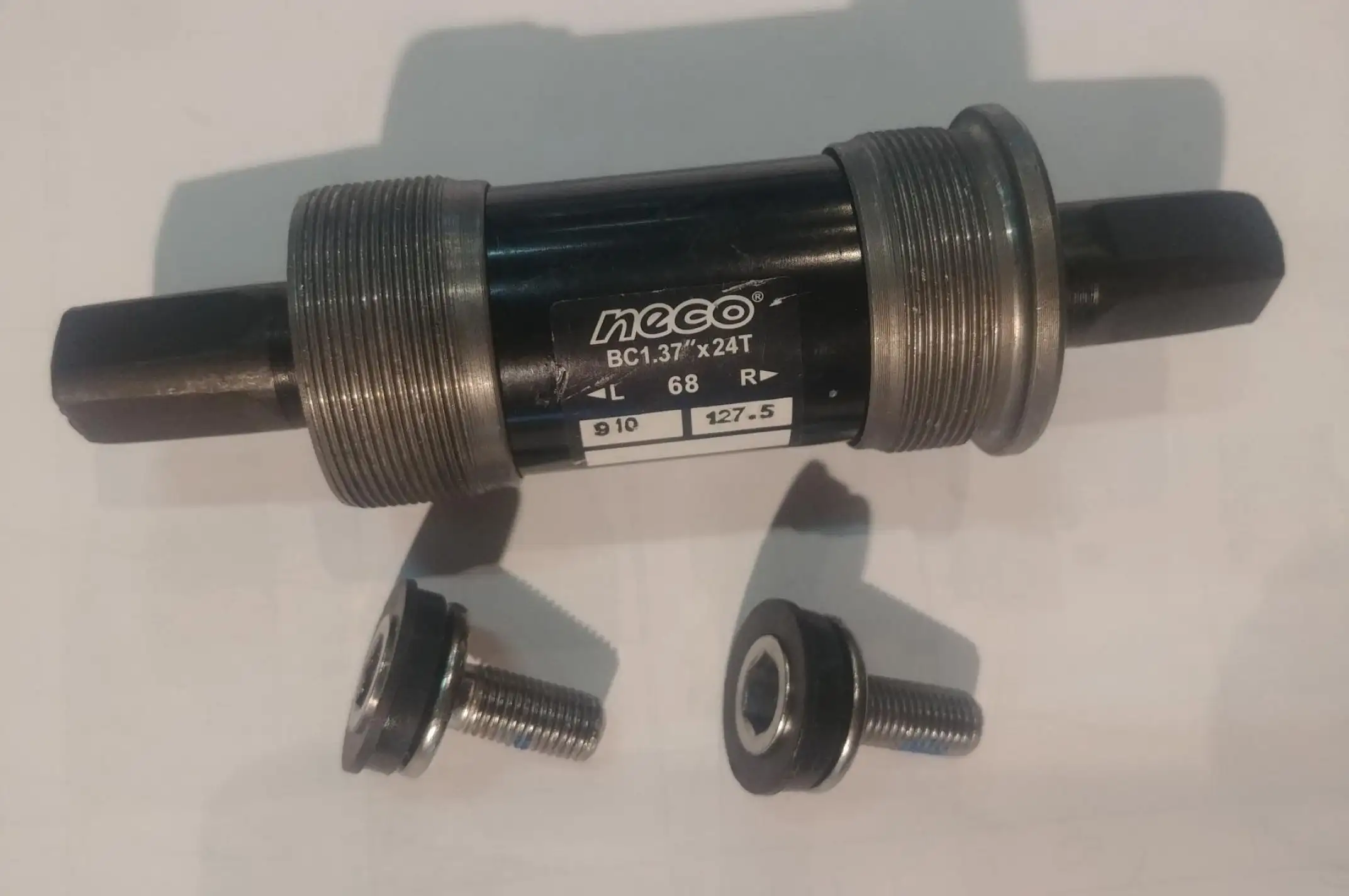 Каретка велосипедная   неразборная   (квадрат)   (L-127.5mm)   YKX