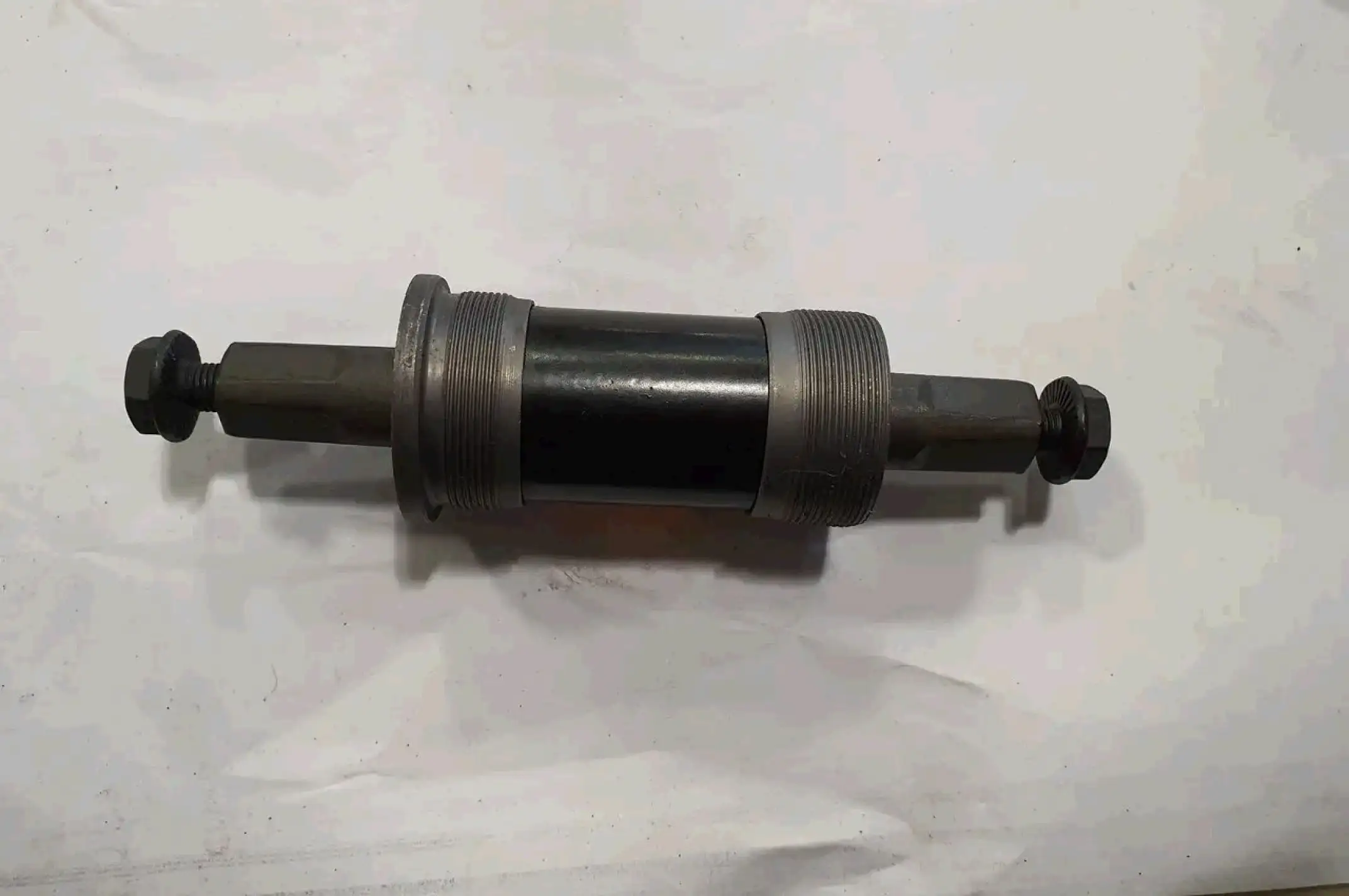 Каретка велосипедная неразборная (квадрат) (L-122mm) YAT