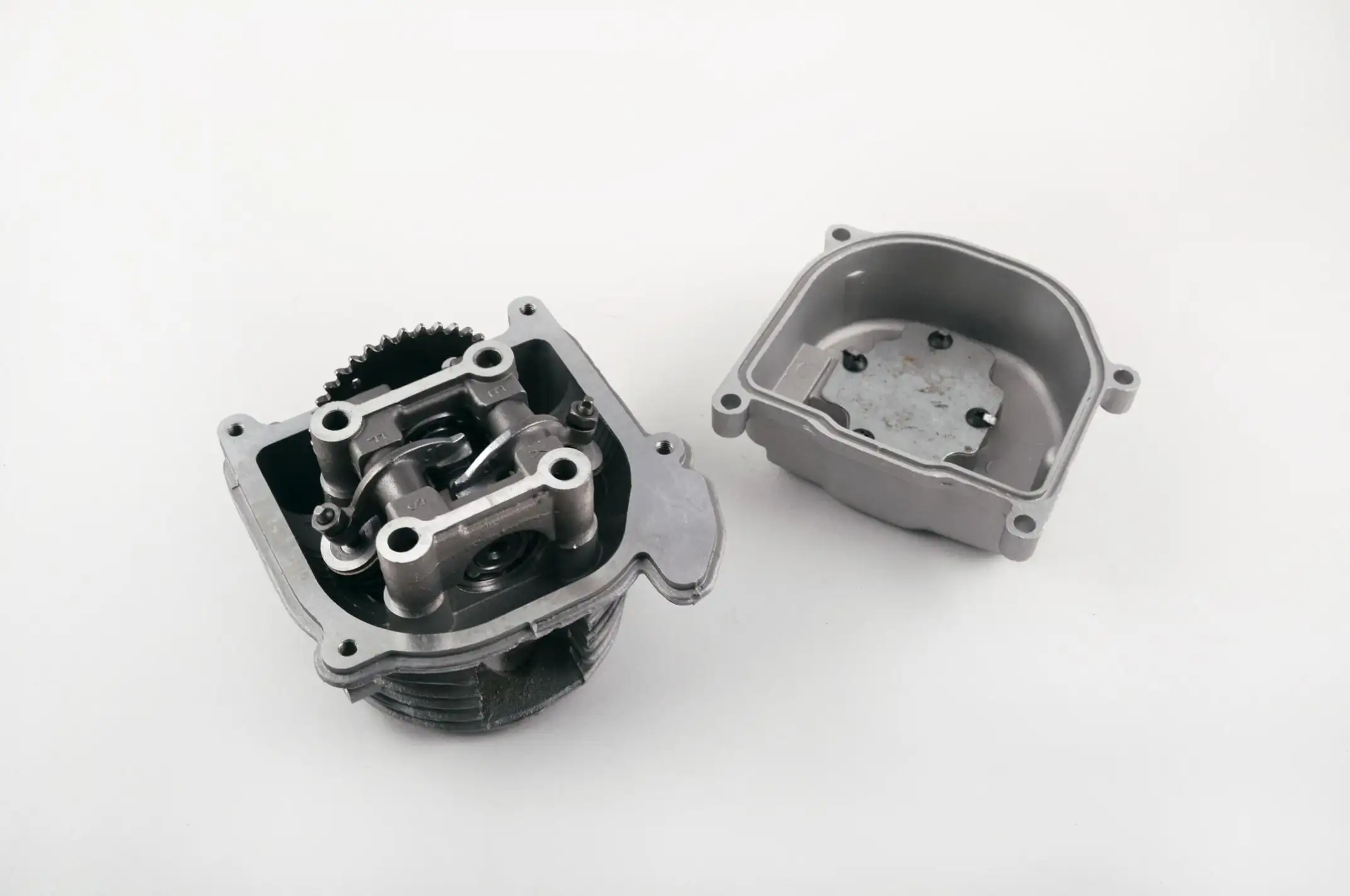 Головка цилиндра 4T GY6 80 (Ø47) (в сборе, +крышка) SUNY mod:В
