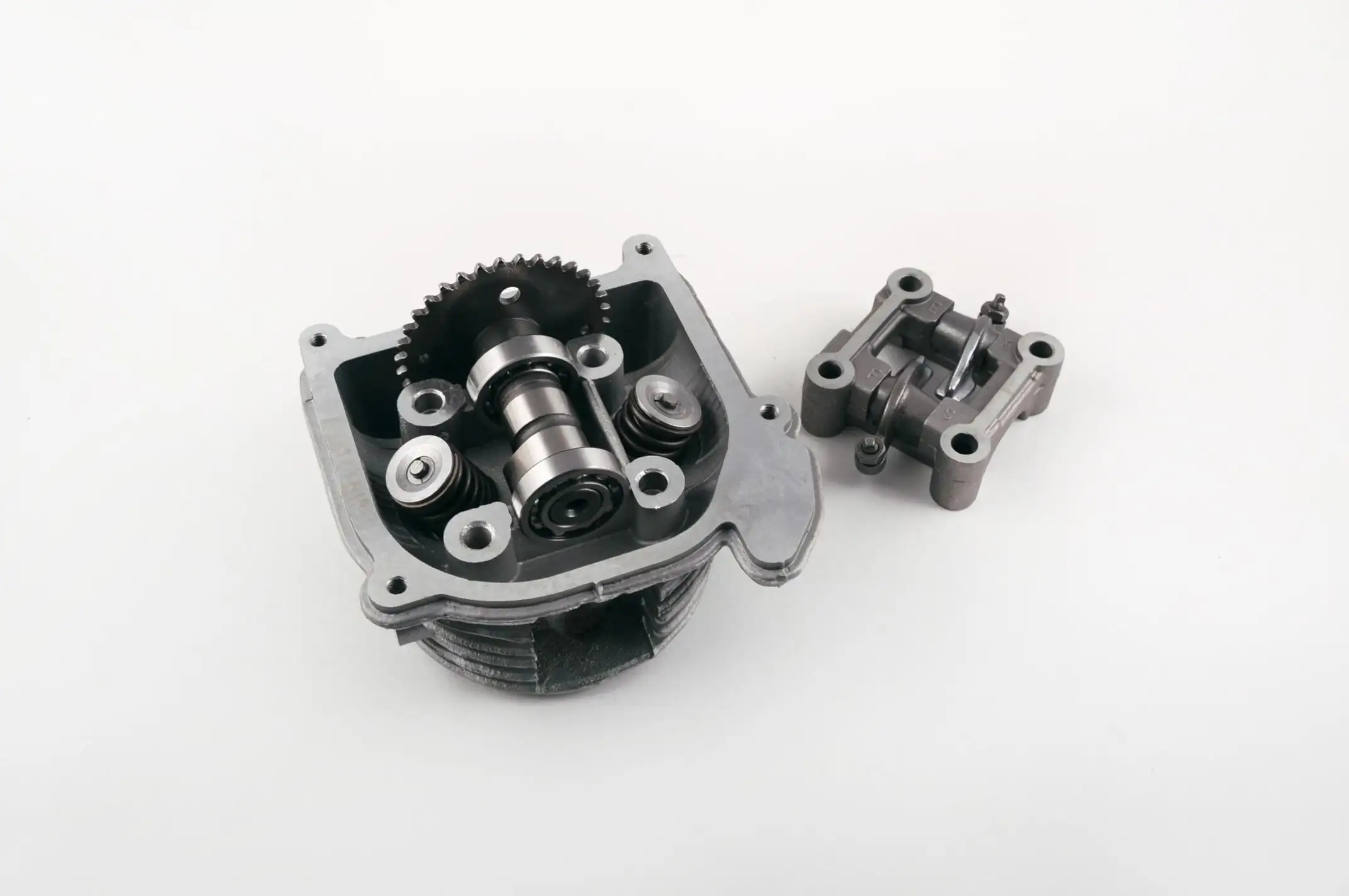 Головка цилиндра   4T GY6 80   (Ø47)   (в сборе, без крышки)   SUNY