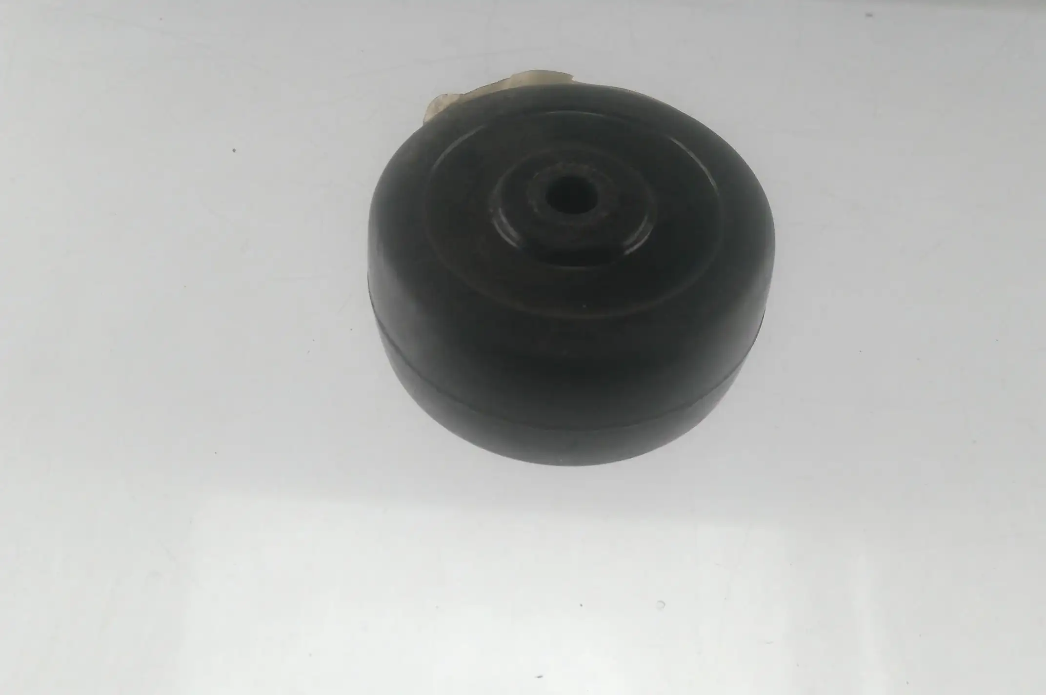 Колесо для тачек и платформ (литая резина) (50mm, ступица 40mm, под ось 6mm) ELIT
