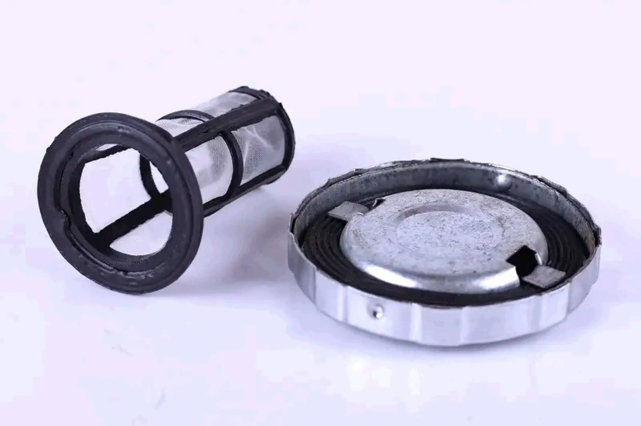 Крышка бака топливного м/б 190N (с сеткой, под потайную горловину) DIGGER