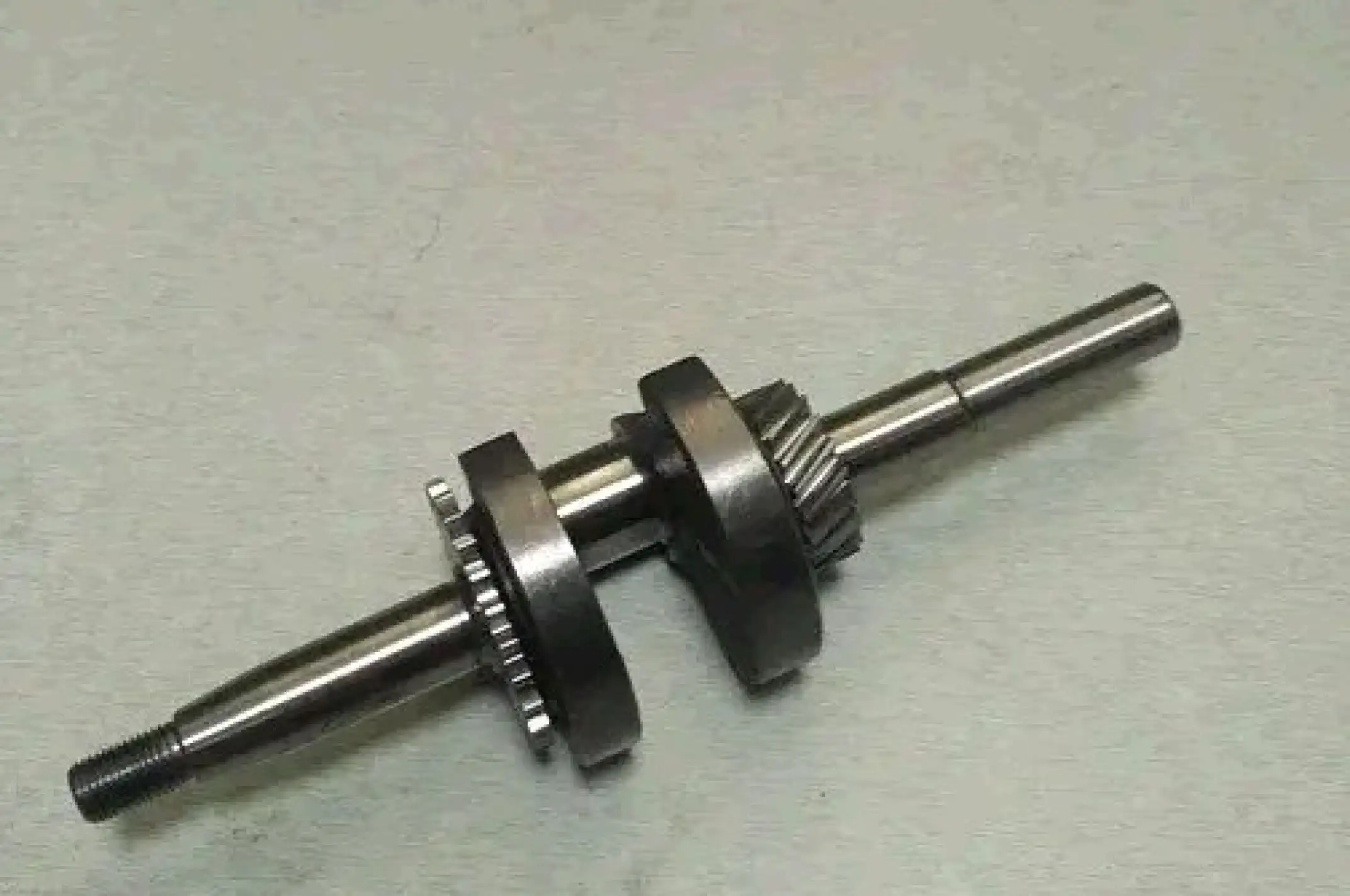 Коленвал   м/б   156F   (4Hp)   (c шестернями)   BEST