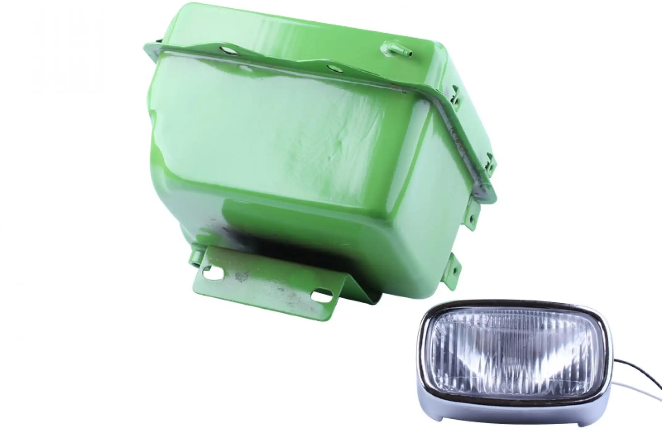 Бак топливный м/б   175N/180N   (7/9Hp)   (потайная горловина, +фара)   AMG