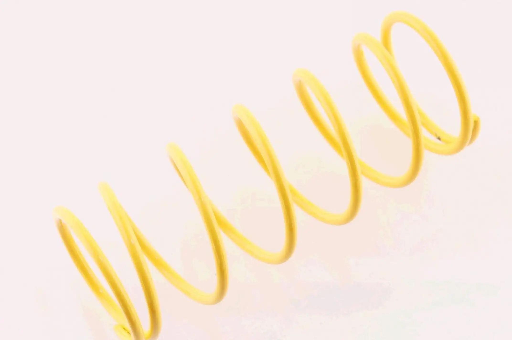 Пружина торкдрайвера 4T GY6 150 (желтая) KOMATCU