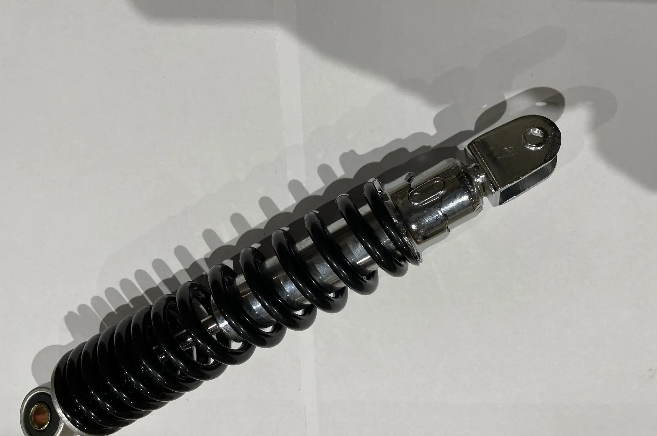 Амортизатор GY6, DIO, TACT 275mm, регулируемый (черный) SUNY