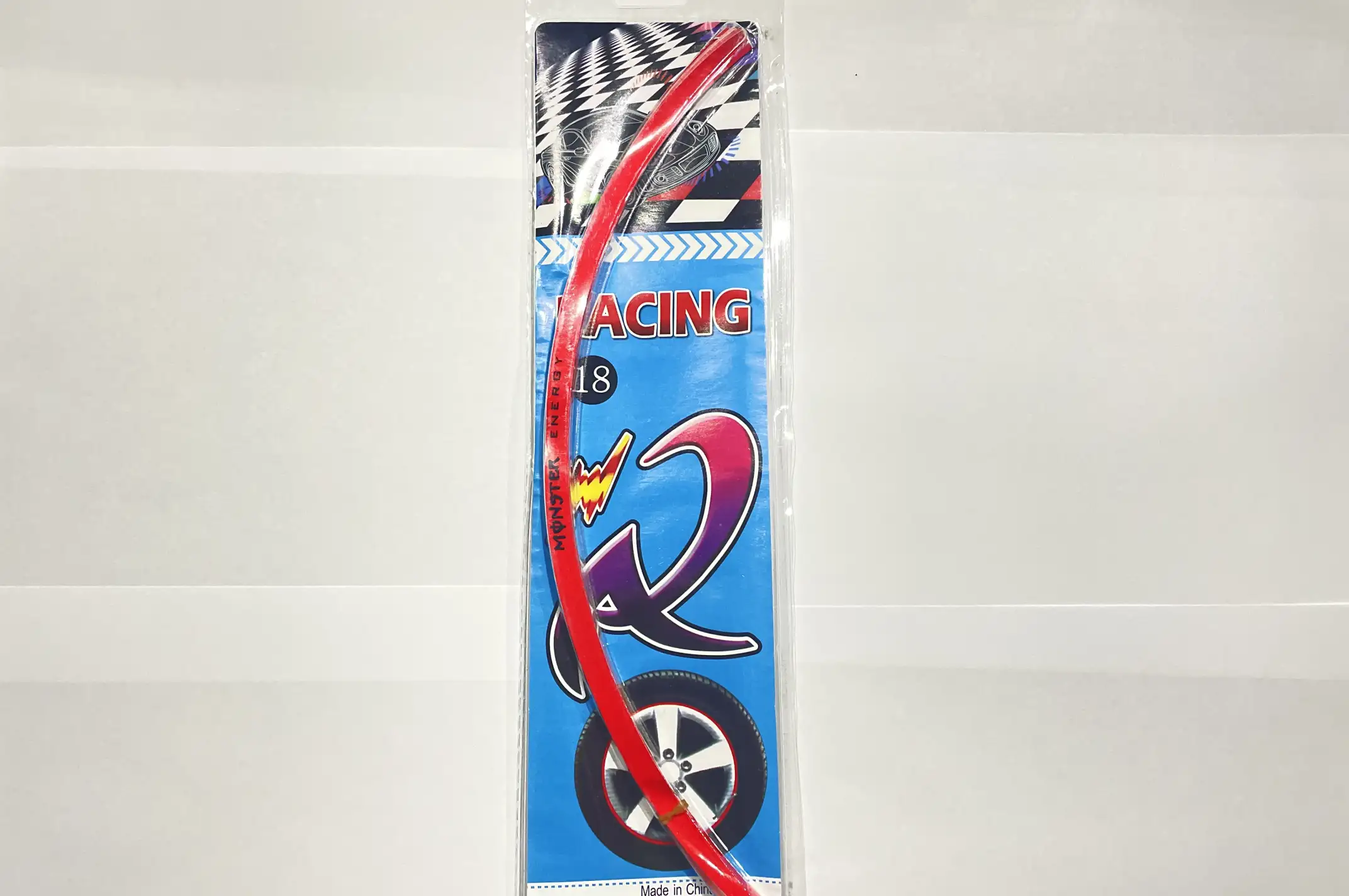 Наклейка на колесо 17 (красная, светоотражающая) GJCT