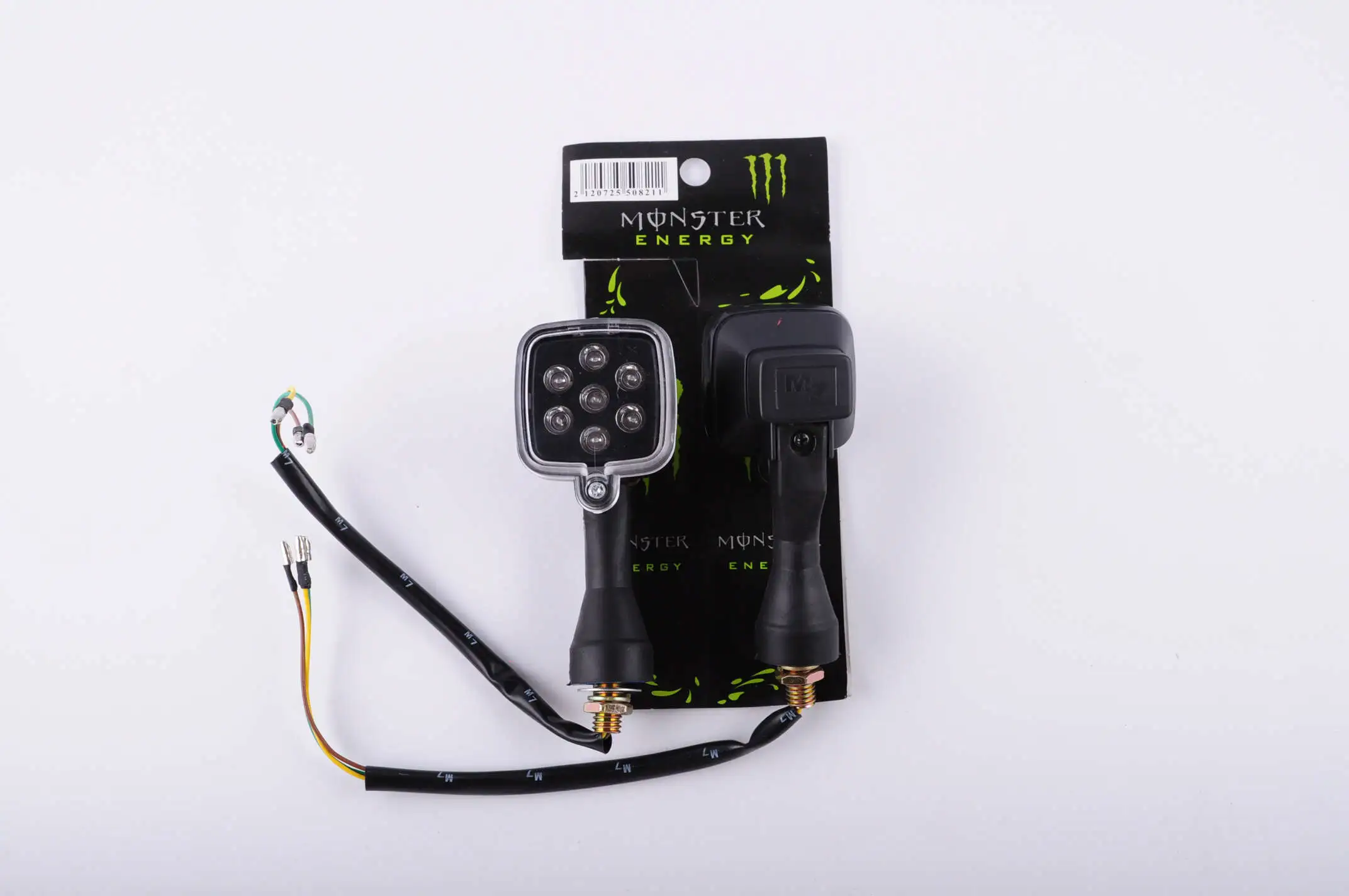 Повороты светодиодные (пара)   квадратные   (черные, прозрачные, 7 диодов)   MONSTER ENERGY