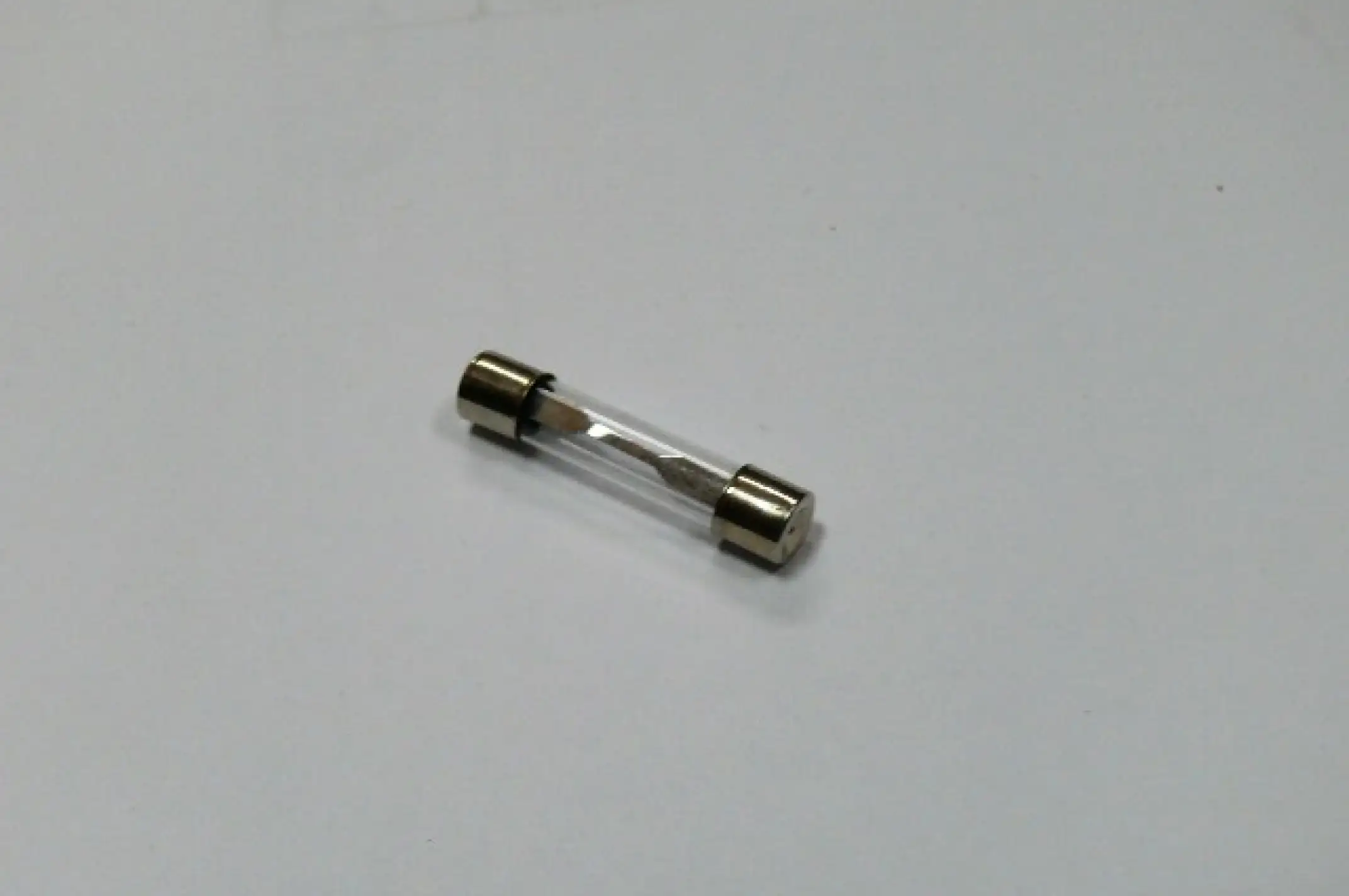 Предохранитель 15A Delta (цилиндрический стеклянный, 6х25mm) VDK