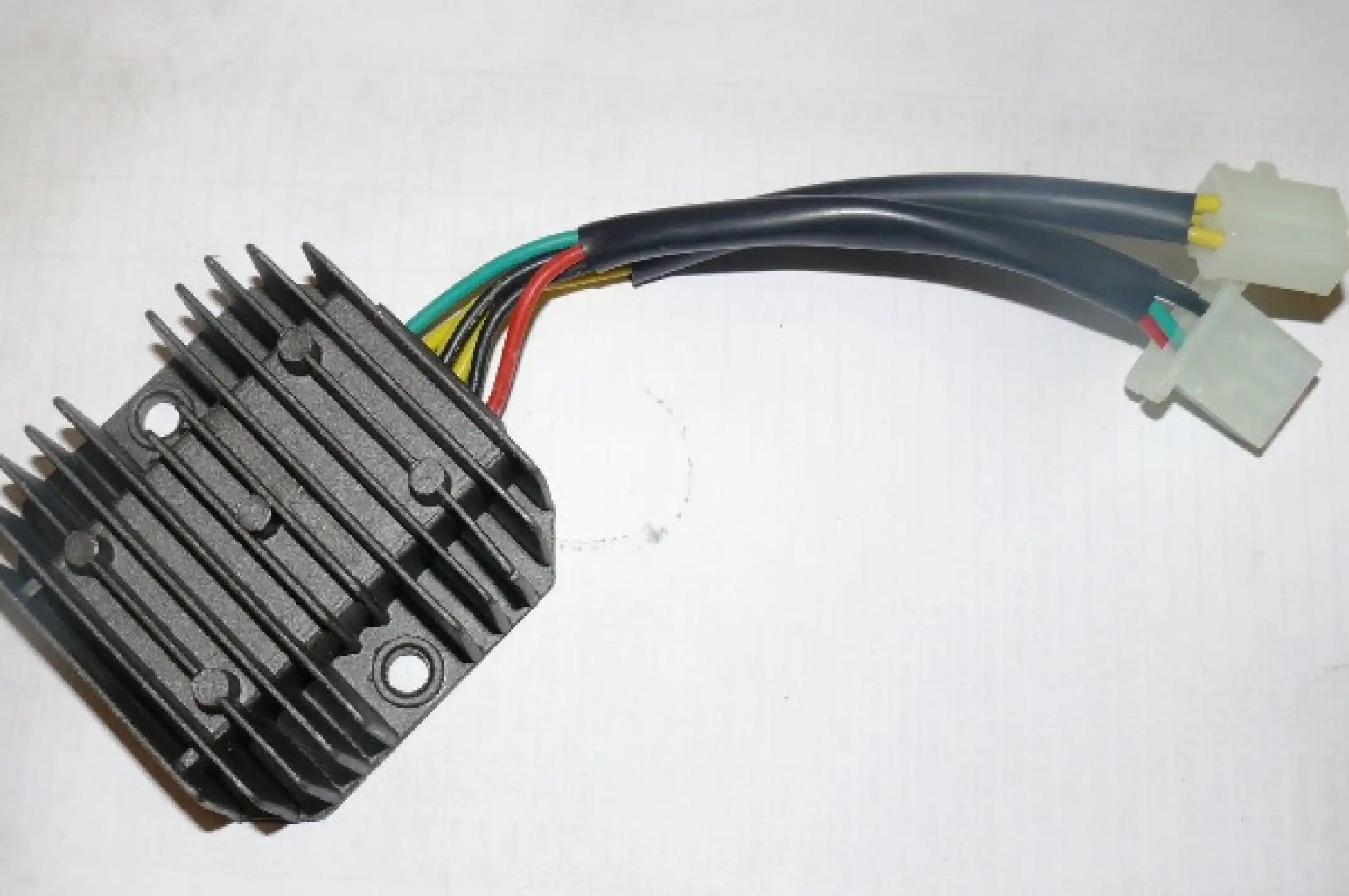 Реле зарядки   4T GY6 125/150   (6 проводов)   OLN