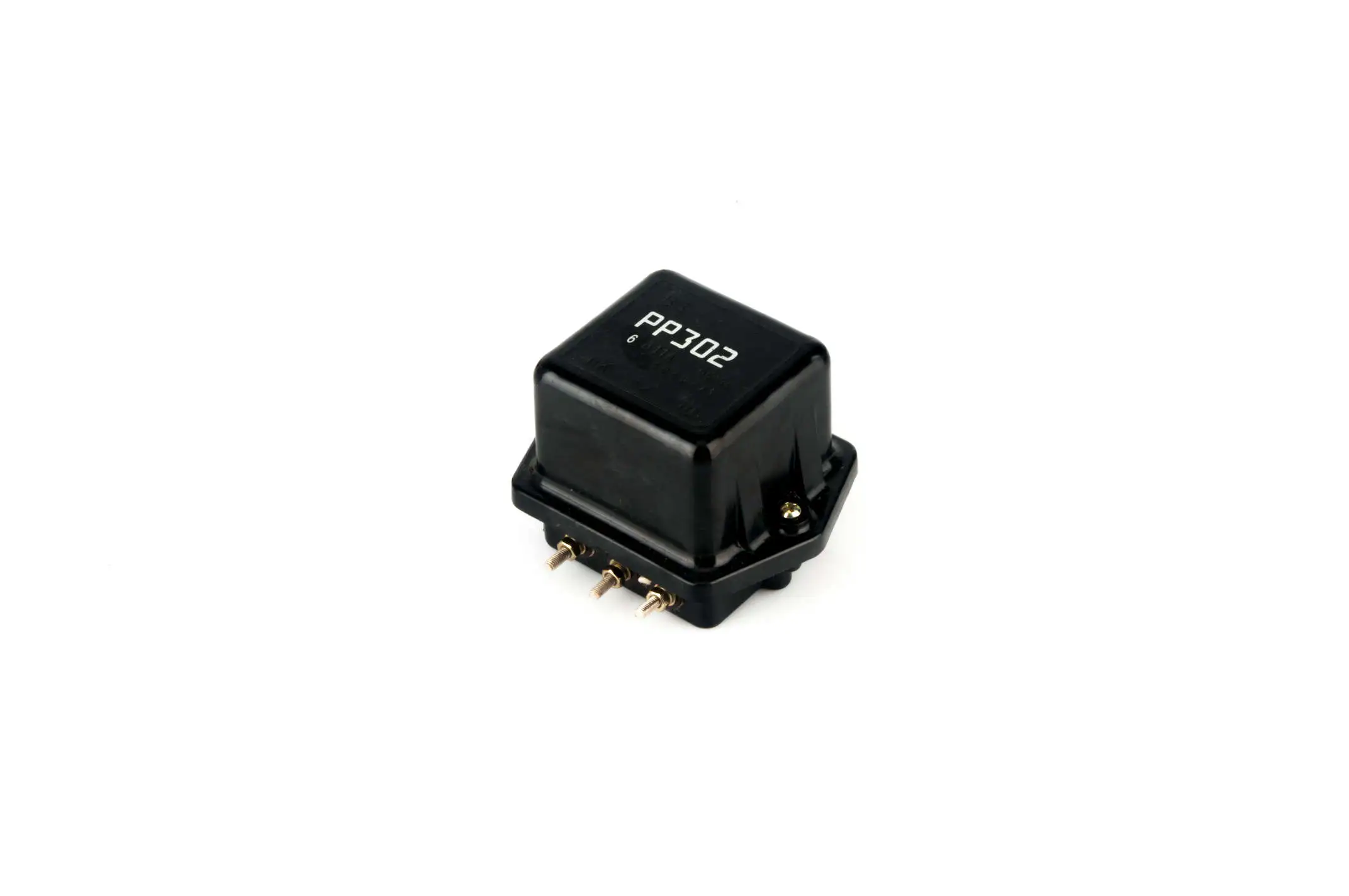 Реле регулятор напряжения   МТ, УРАЛ, ДНЕПР 6V   РР-302   (3 контакта)    VDK