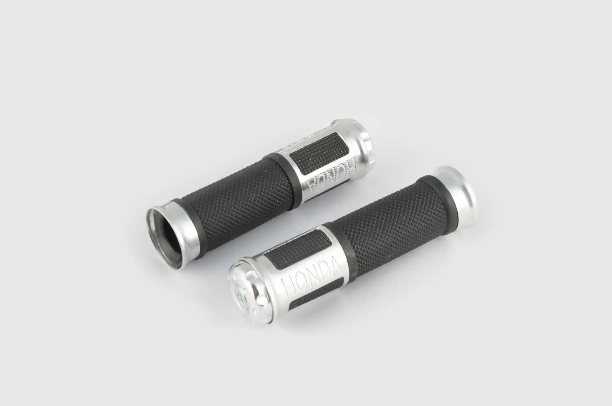 Ручки руля с алюм. отбойником (серебро) (mod:Honda)   GJCT