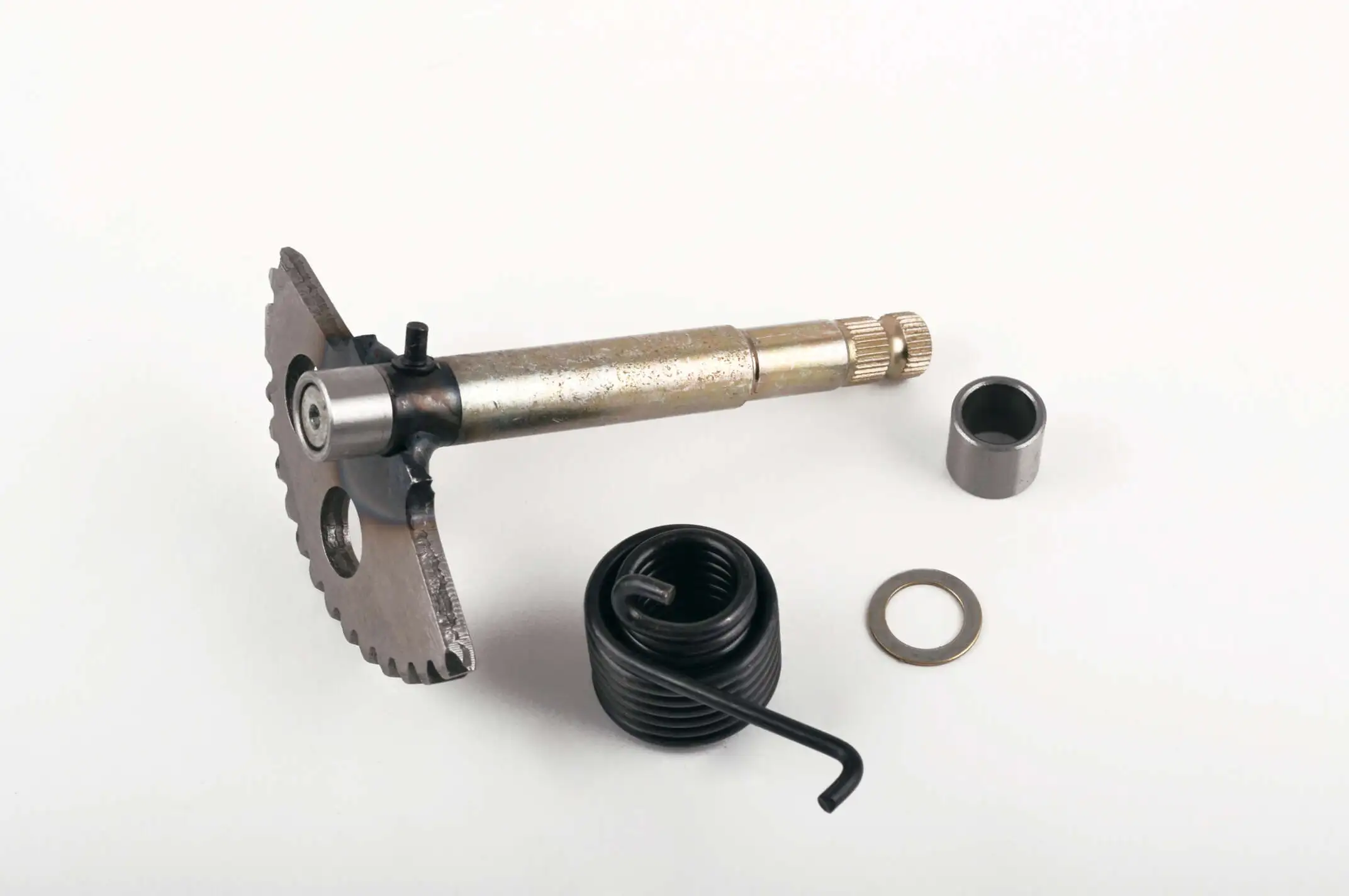 Сектор заводной (полумесяц)   4T GY6 125/150   (L-134mm)   (+пружина, втулка)   KICK