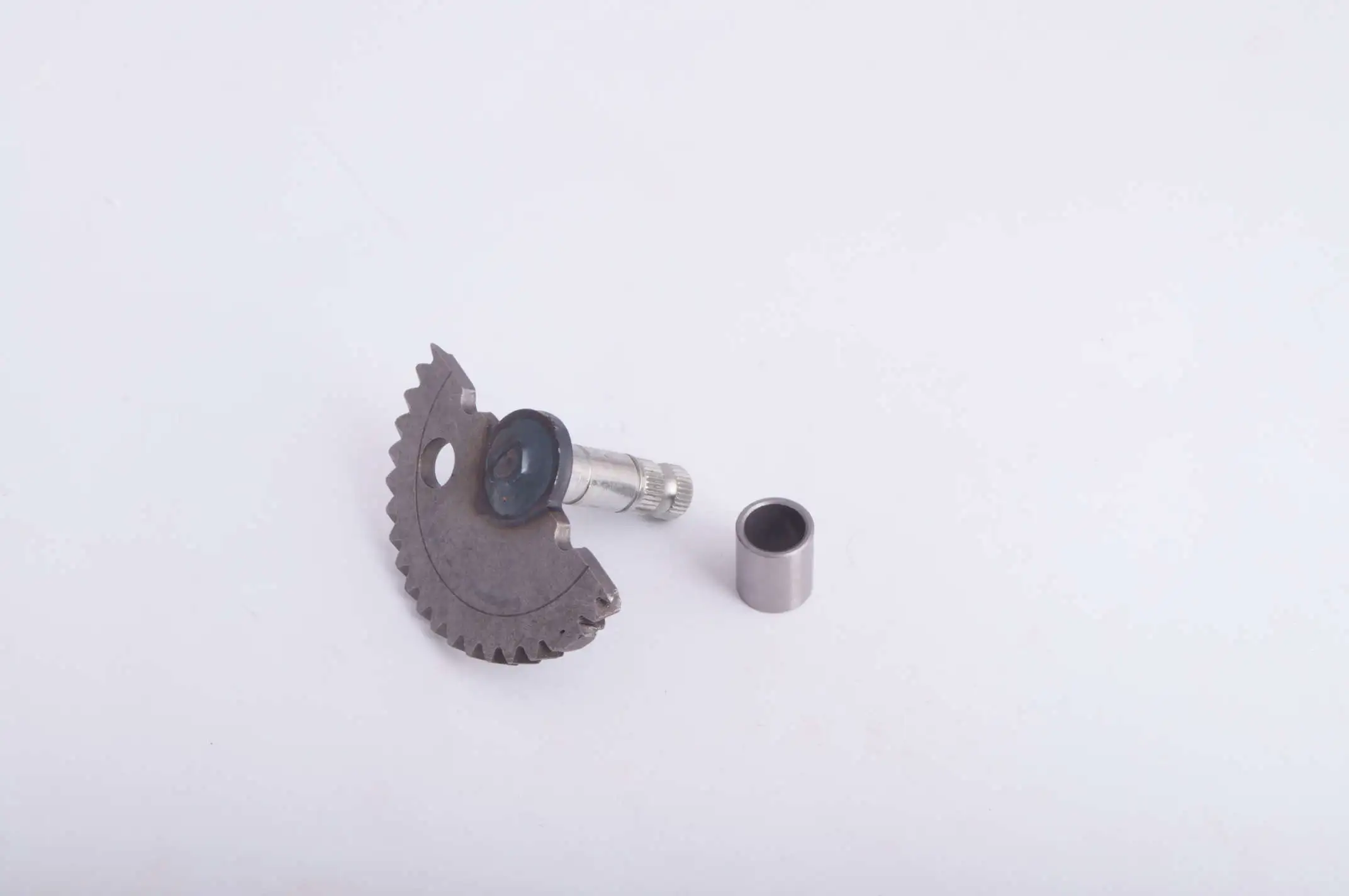 Сектор заводной (полумесяц)   4T GY6 50   (L-55mm)   (+втулки)   ZUNA