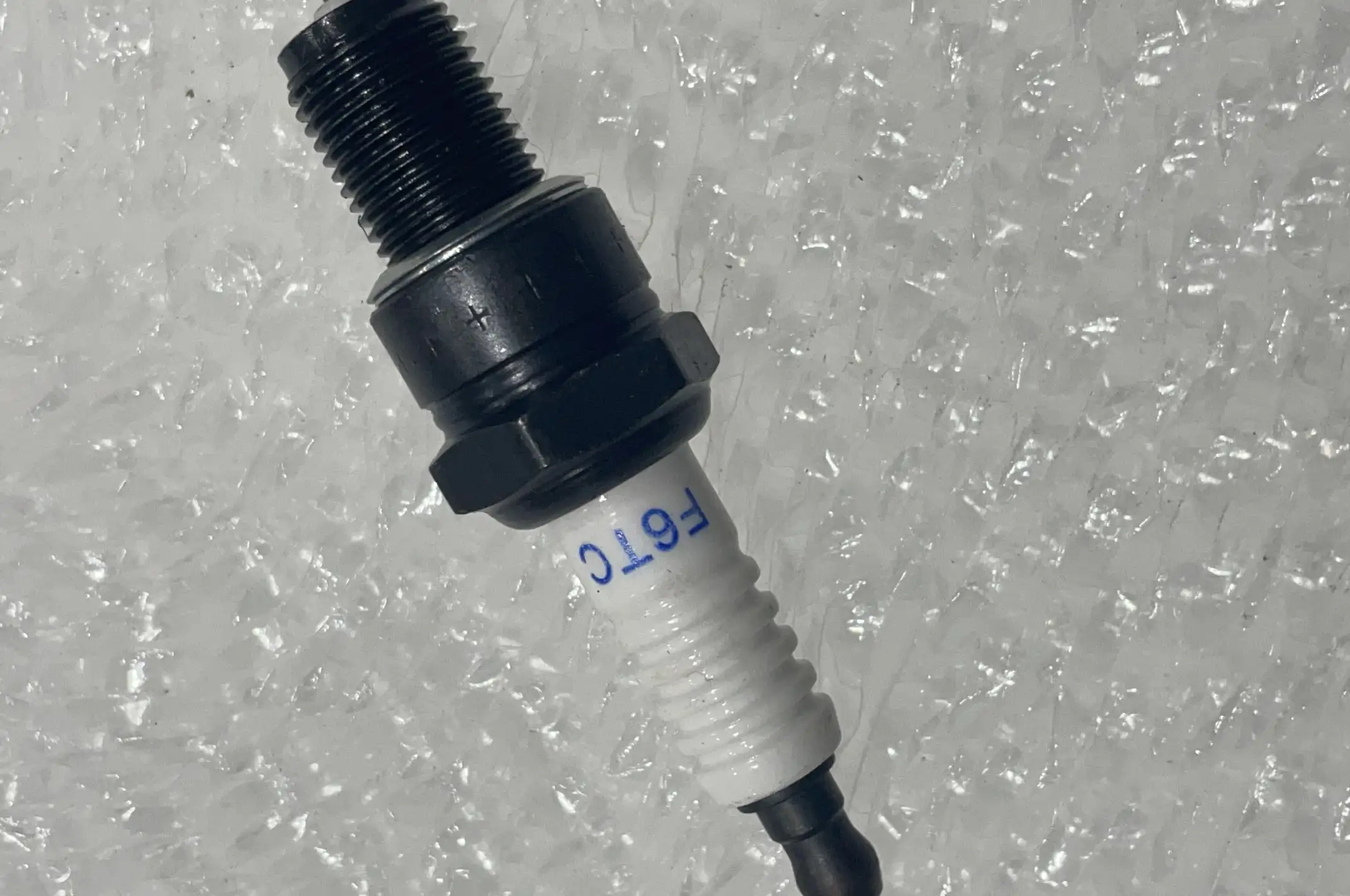 Свеча авто   F6TS   M14*1,25 19,0mm   (под ключ 20)   (LG)   AMG