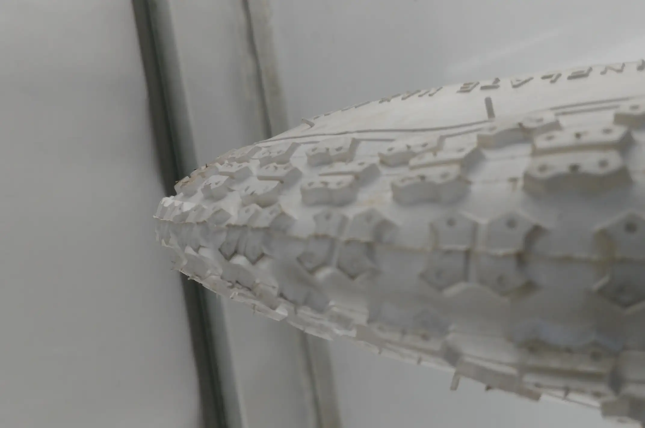 Велосипедная шина 12 * 1/2 * 2 1/4 (62-203) (SRI-09 Белая) DSI-Шри Ланка (#LTK)