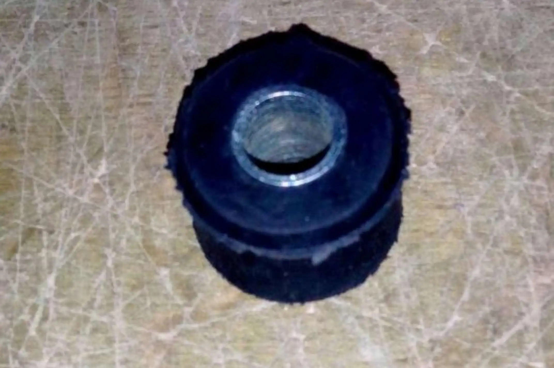 Сайлентблок амортизатора   d-10mm   [D]