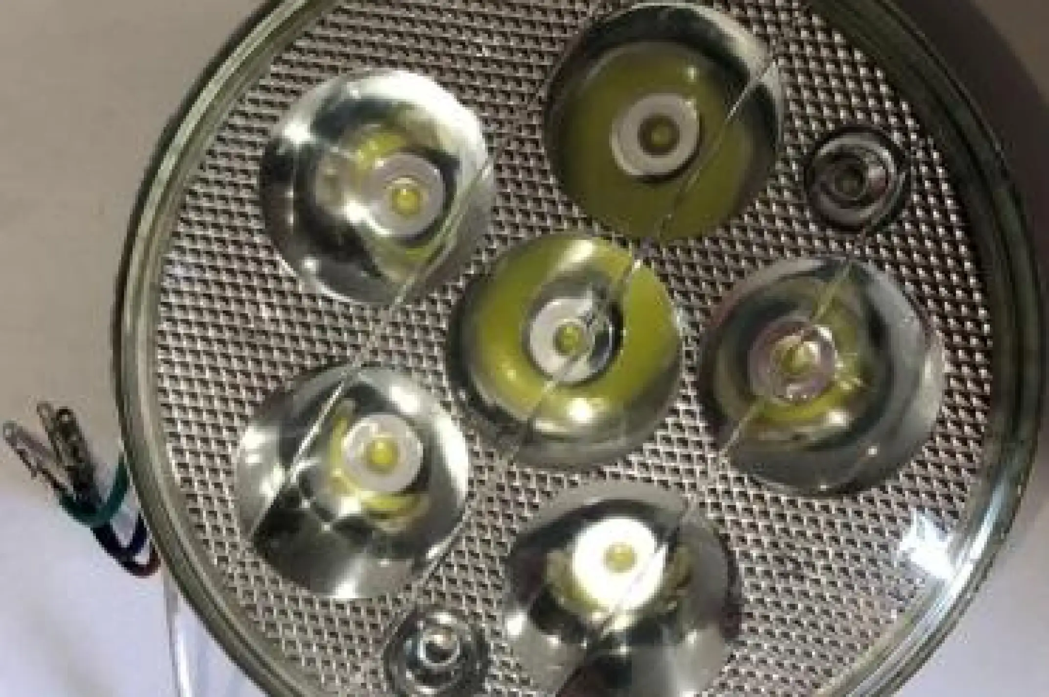 Вставка в фару светодиодная круглая LED (6 диодив  со стеклом и подсветкой) (D-13mm) VDK