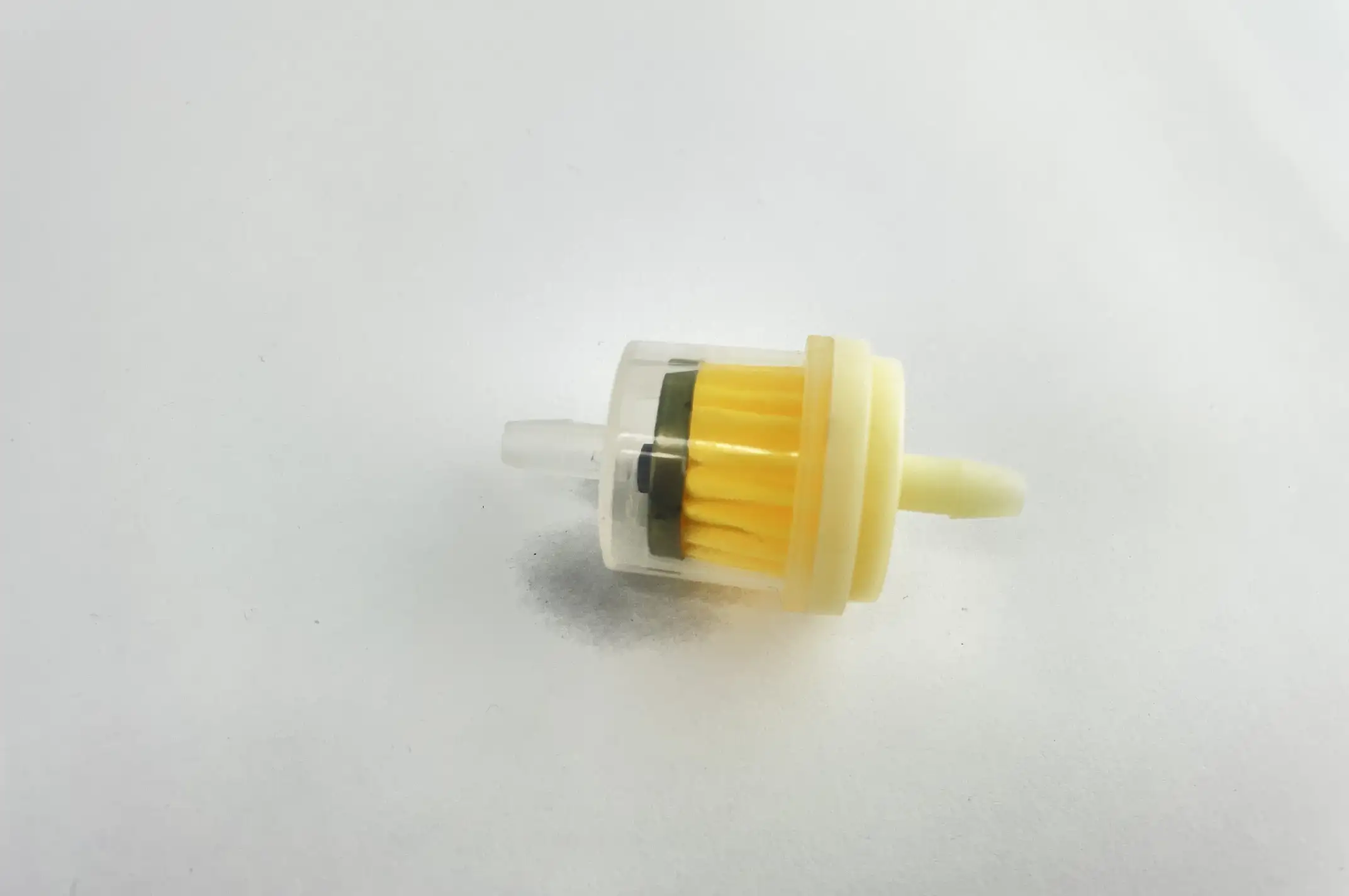 Фильтр топливный цилиндрический с бумажным элементом (№103) (+ магнит)