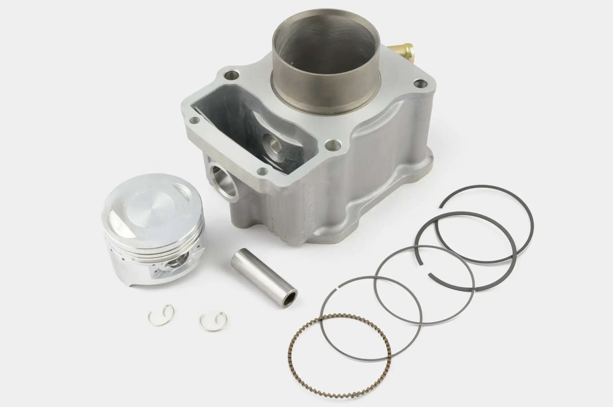 Поршневая (ЦПГ)   4T CG200   (Ø63.5,p-15)   (водяное охлаждение, OHV)   KOMATCU
