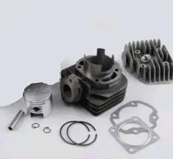 Поршневая (ЦПГ) Suzuki AD 72 (Ø47, p-10) (+головка) AMG