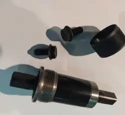 Каретка велосипедная неразборная   (квадрат)   (L-122.5mm)   (B910)   (Neco)   FM