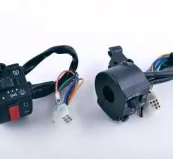 Блоки кнопок руля   (пара) CB/CG 125-150 (черные)   KOMATCU