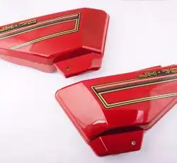 Пластик Alpha боковая пара на бардачок (красные) KOMATCU